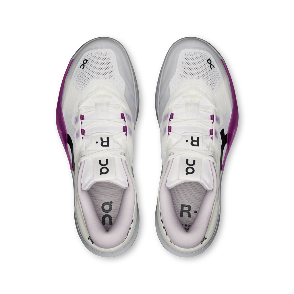 On THE ROGER Pro 3 Women's White/Muscadine