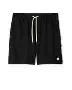 Vuori Banks Session Short Unlined 7" - Black, on model