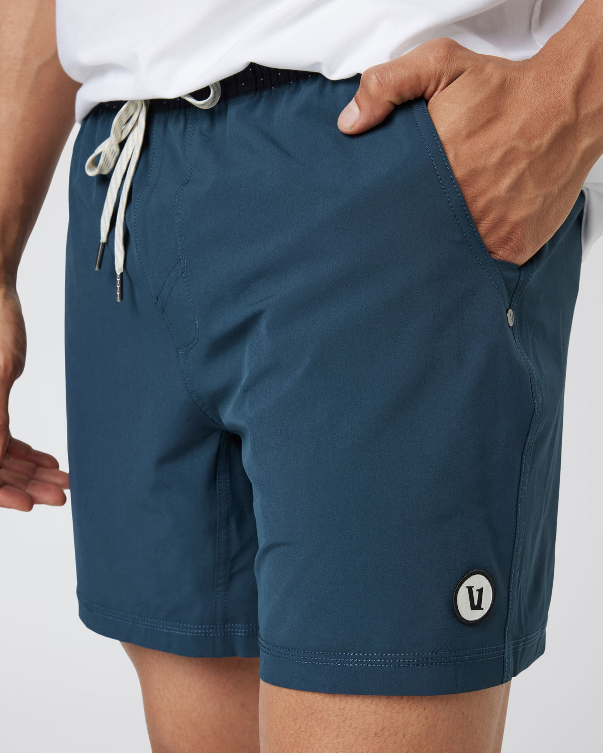Vuori Kore Short Lined 5" - Indigo, fabric detail