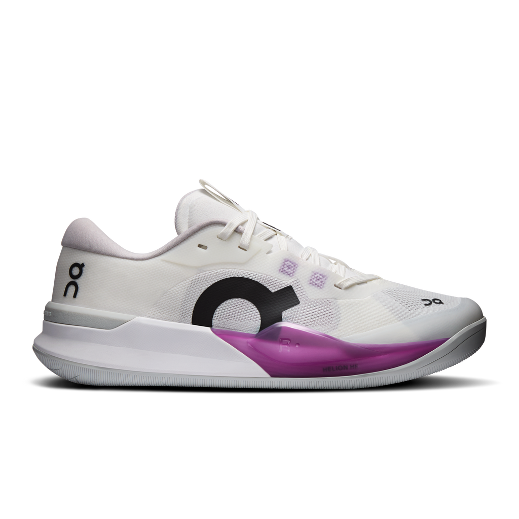 On THE ROGER Pro 3 Women's White/Muscadine