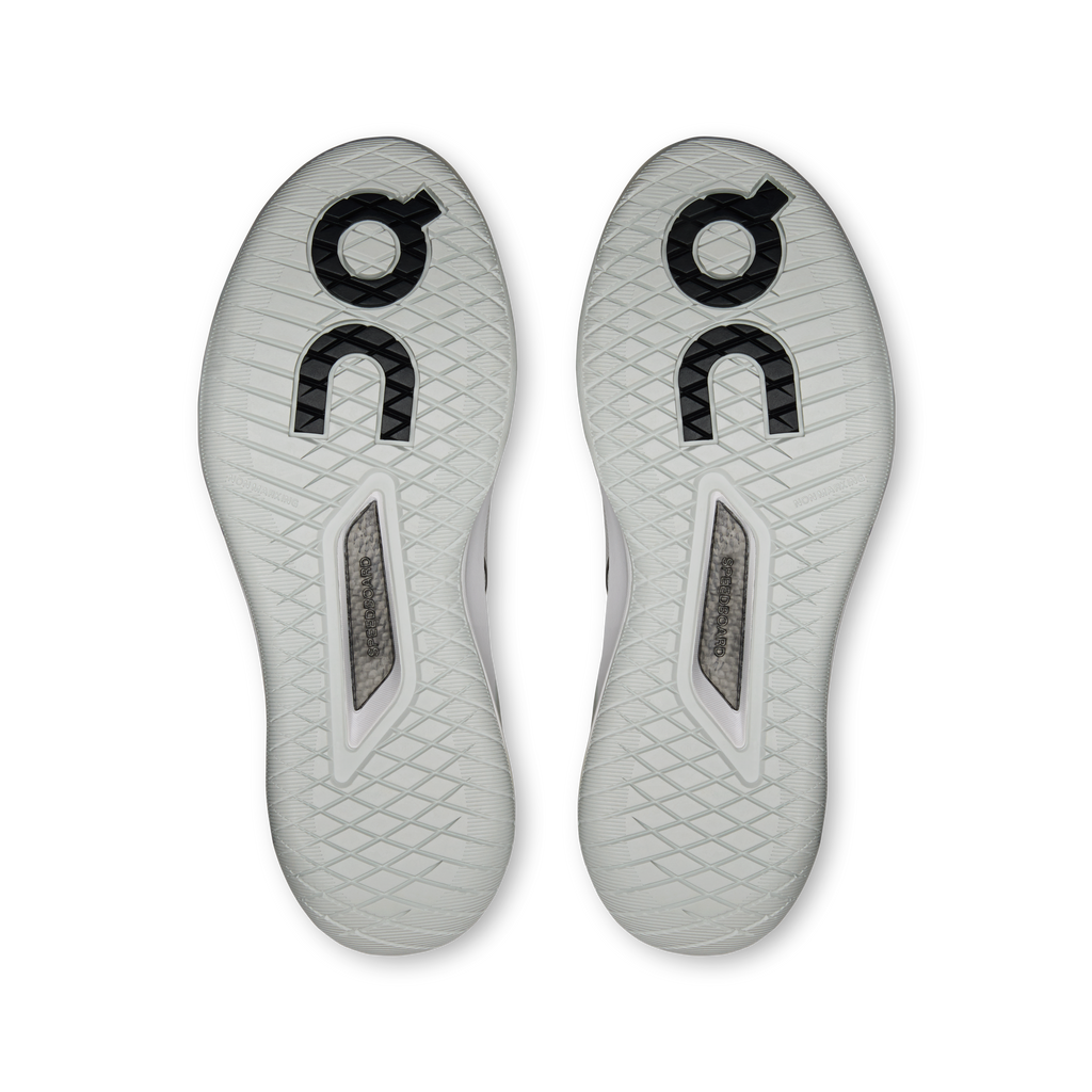 On THE ROGER Pro 3 Women's White/Muscadine