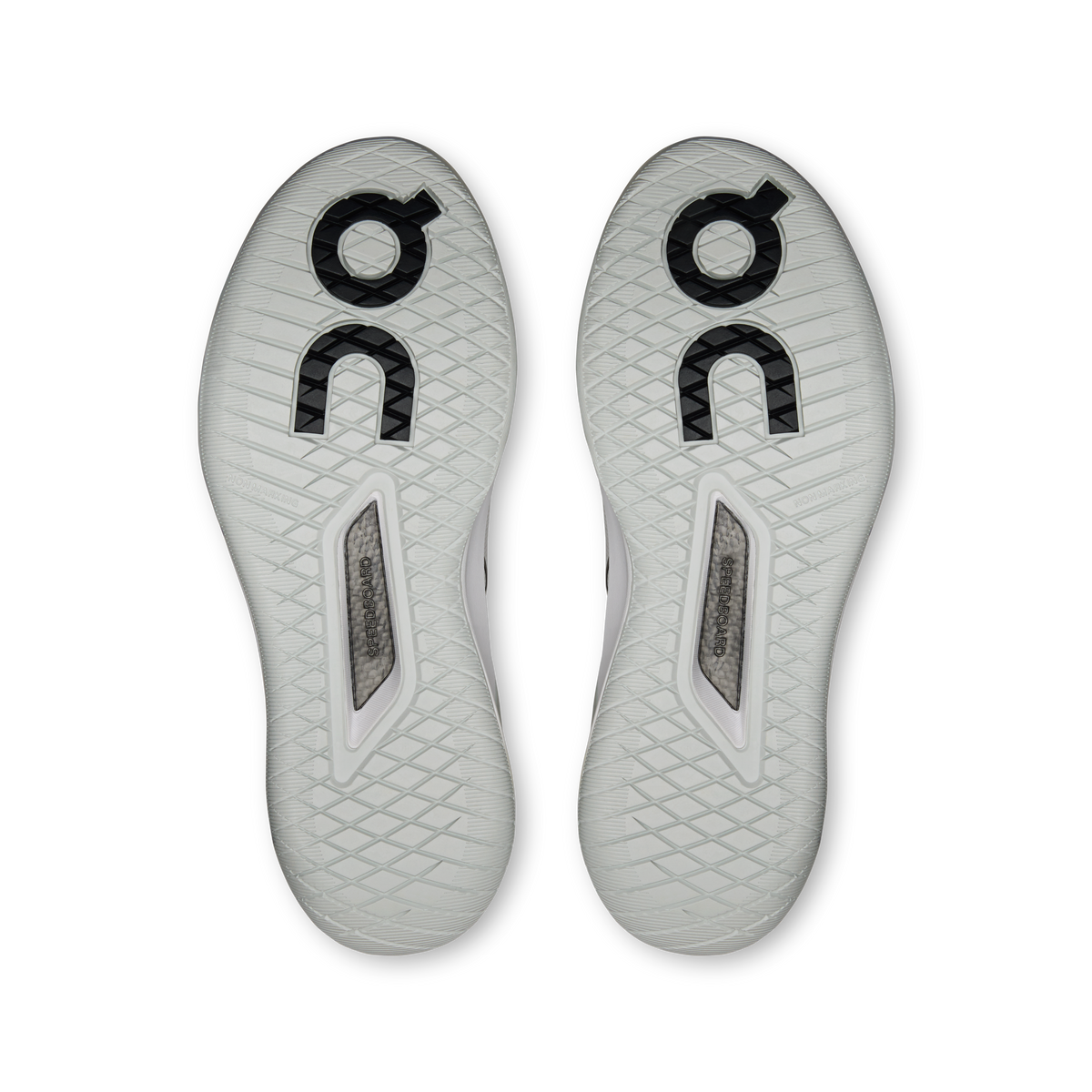 On THE ROGER Pro 3 Women's White/Muscadine